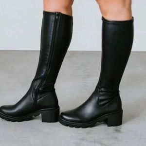 Steve Madden Aberdeen Tall Chunky Boot in Black Sz 8.5